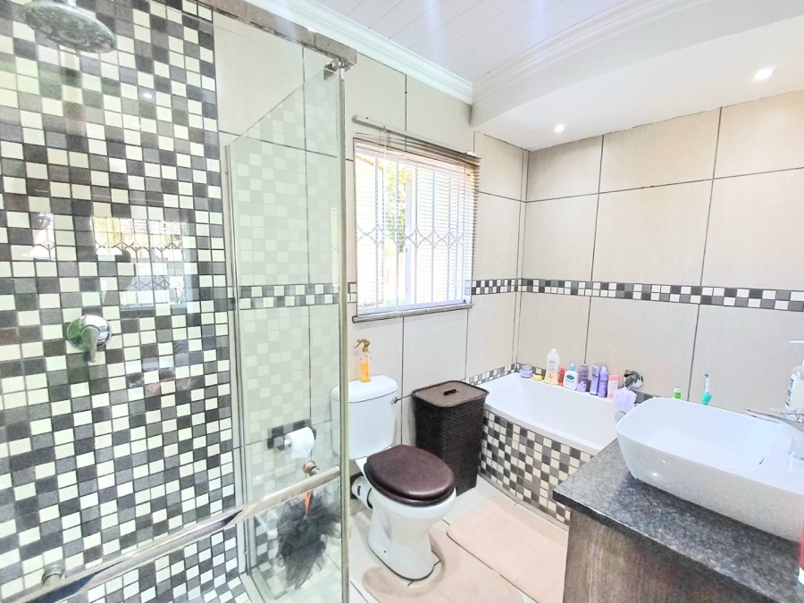 4 Bedroom Property for Sale in Bayswater Free State